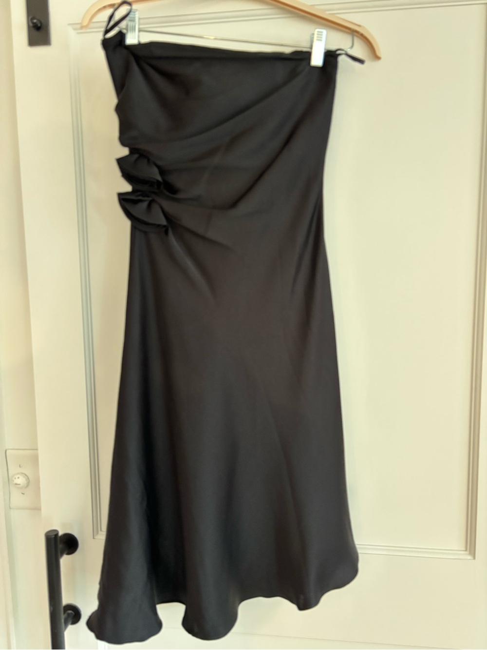 100% silk vintage banana republic Black Ruched Midi Dress